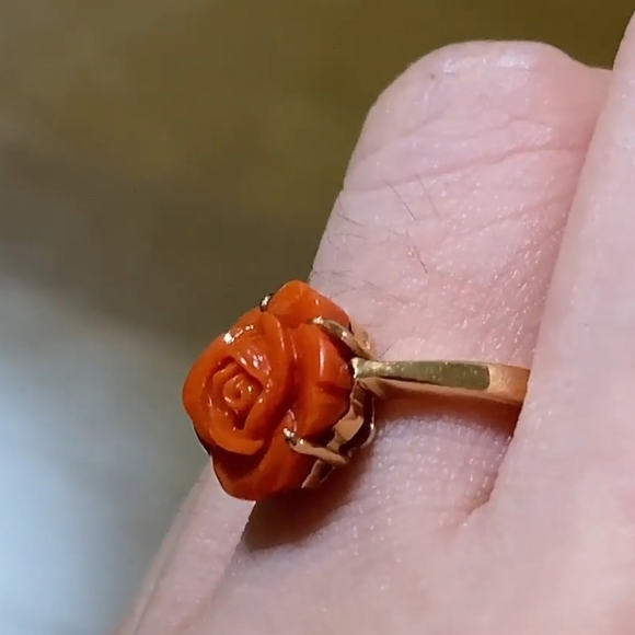 18k Solid YG SANGO/CORAL RING - Picture 3 of 4